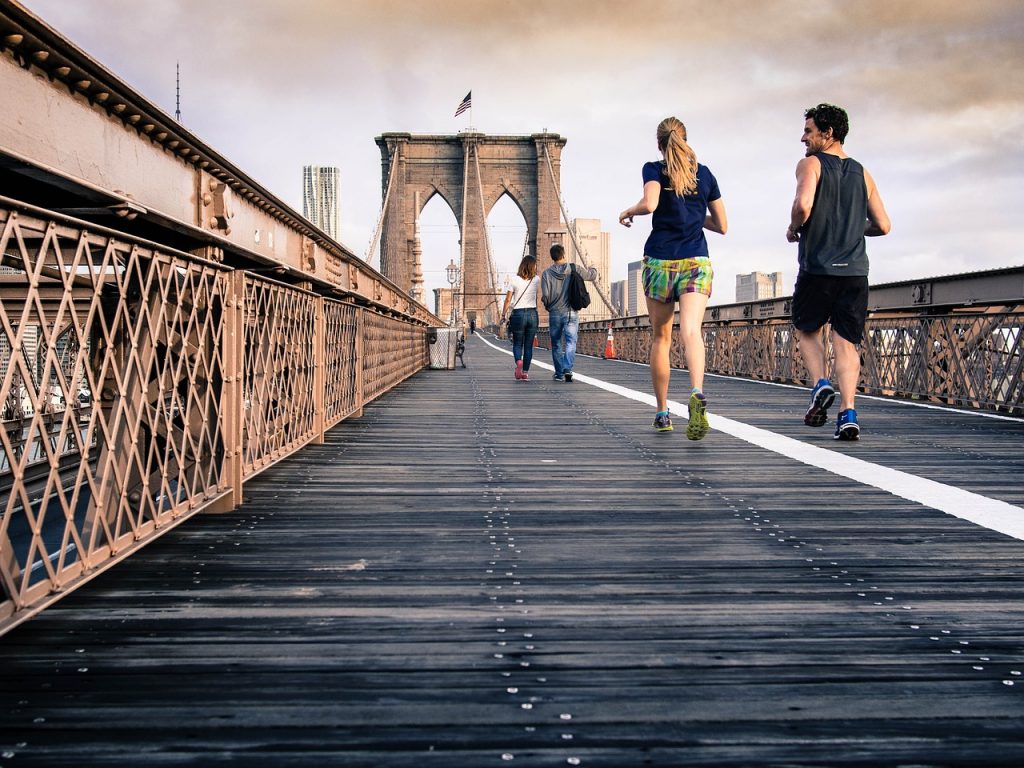 Running people